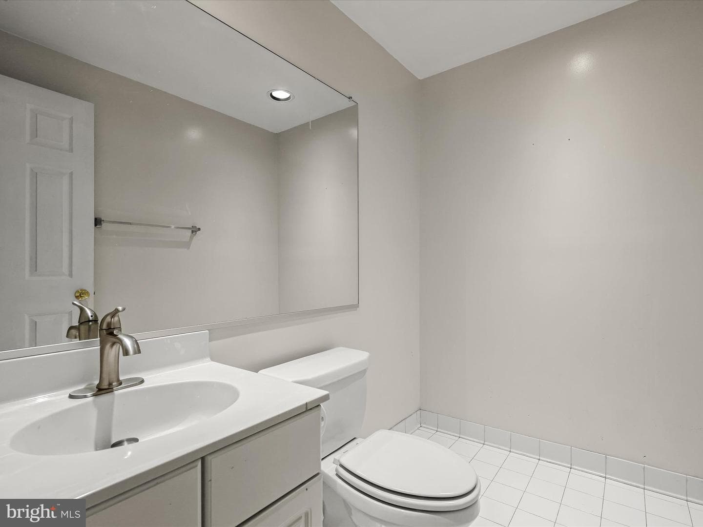 812 Charles James Circle photo 37