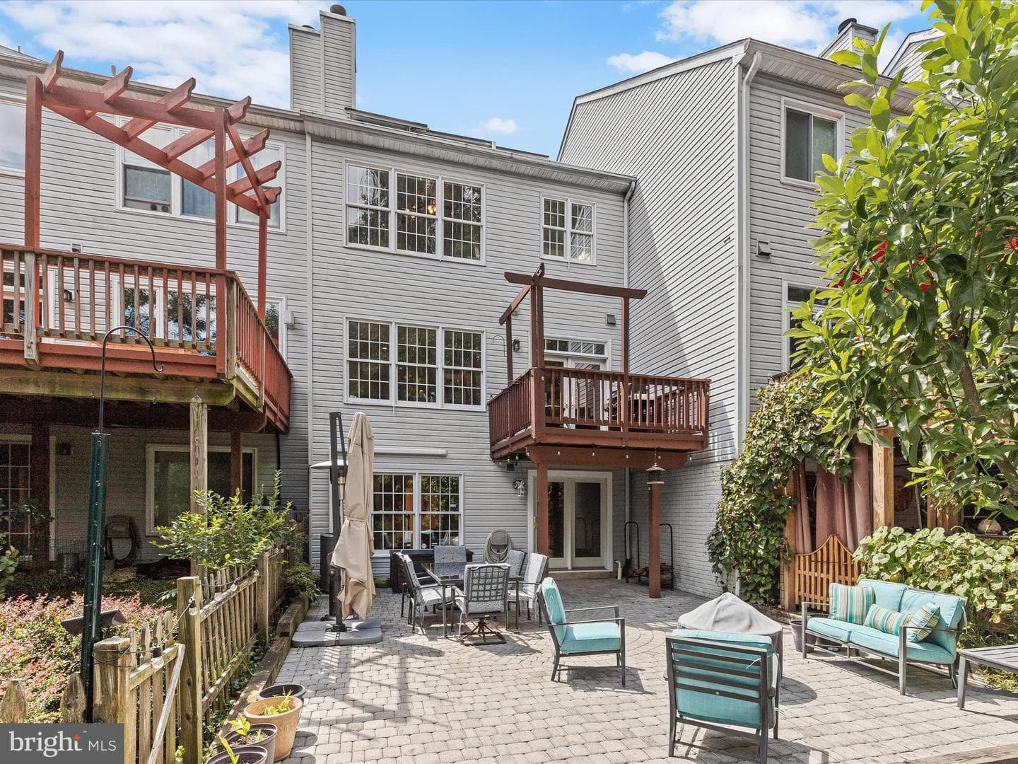 812 Charles James Circle photo 44