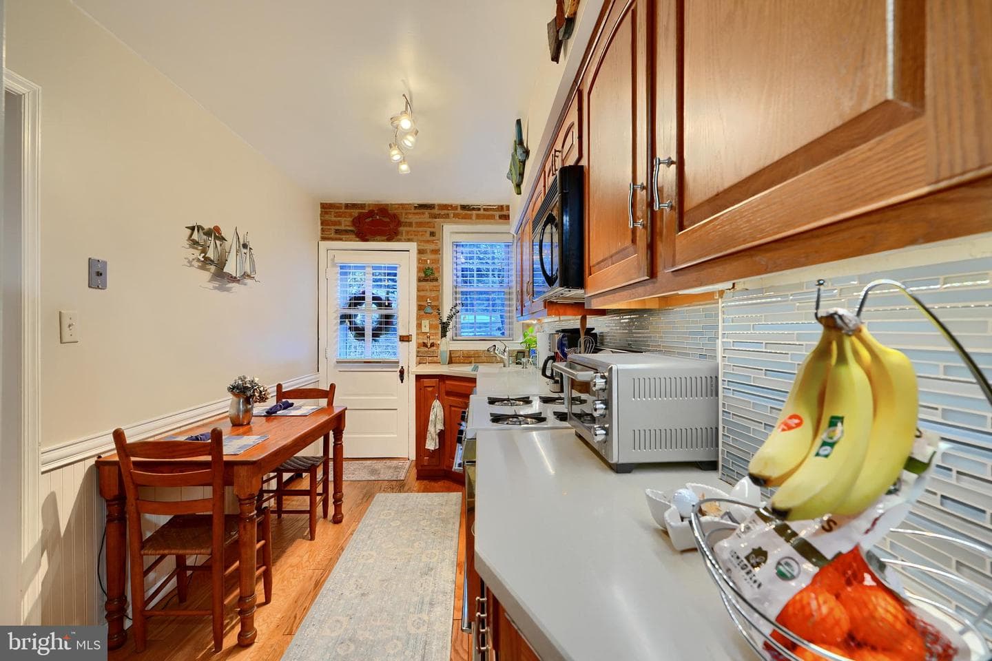 208 Ridge Avenue photo 12