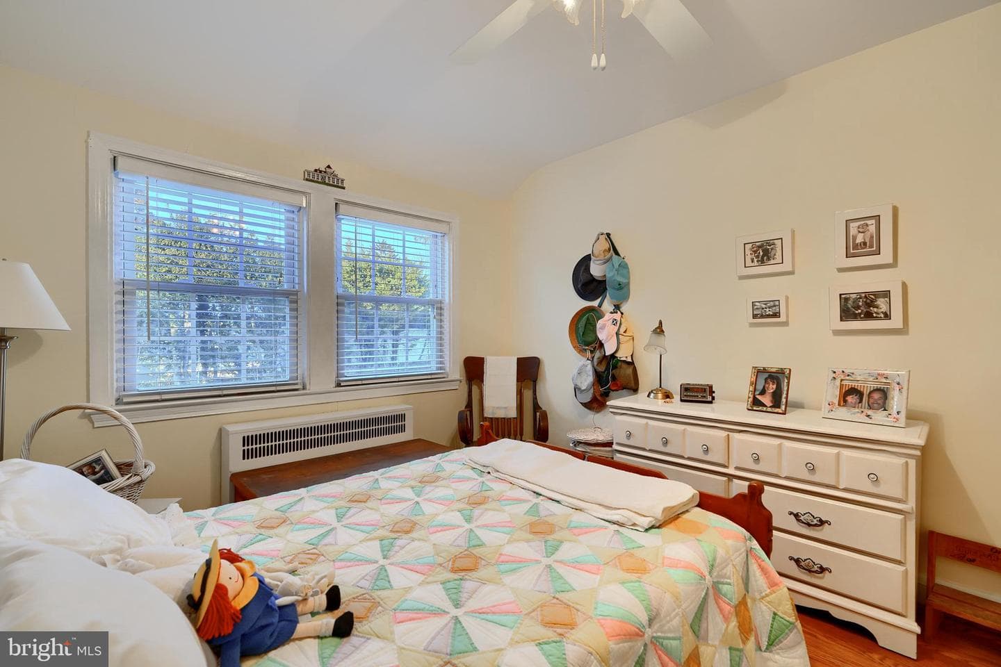 208 Ridge Avenue photo 17