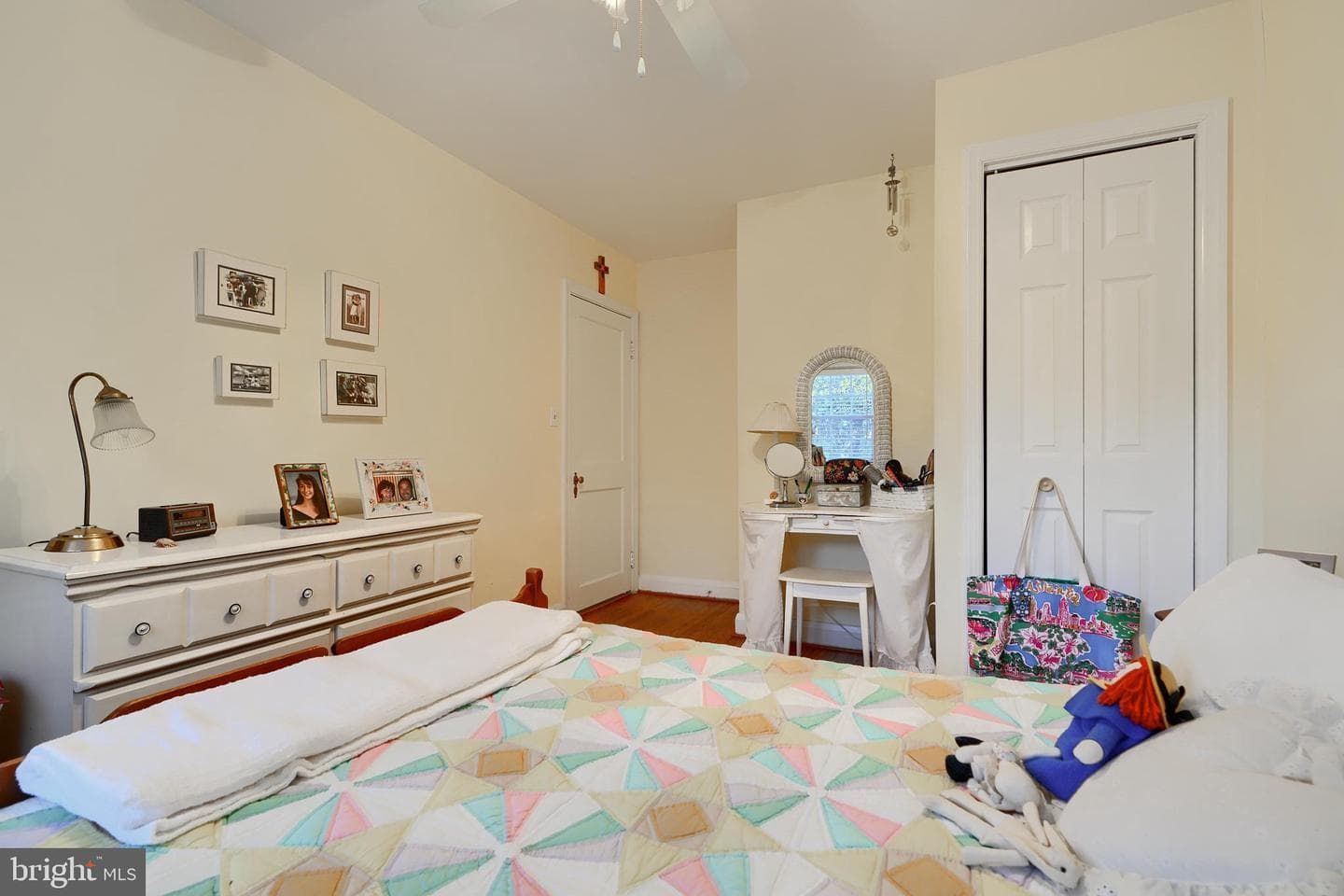 208 Ridge Avenue photo 18