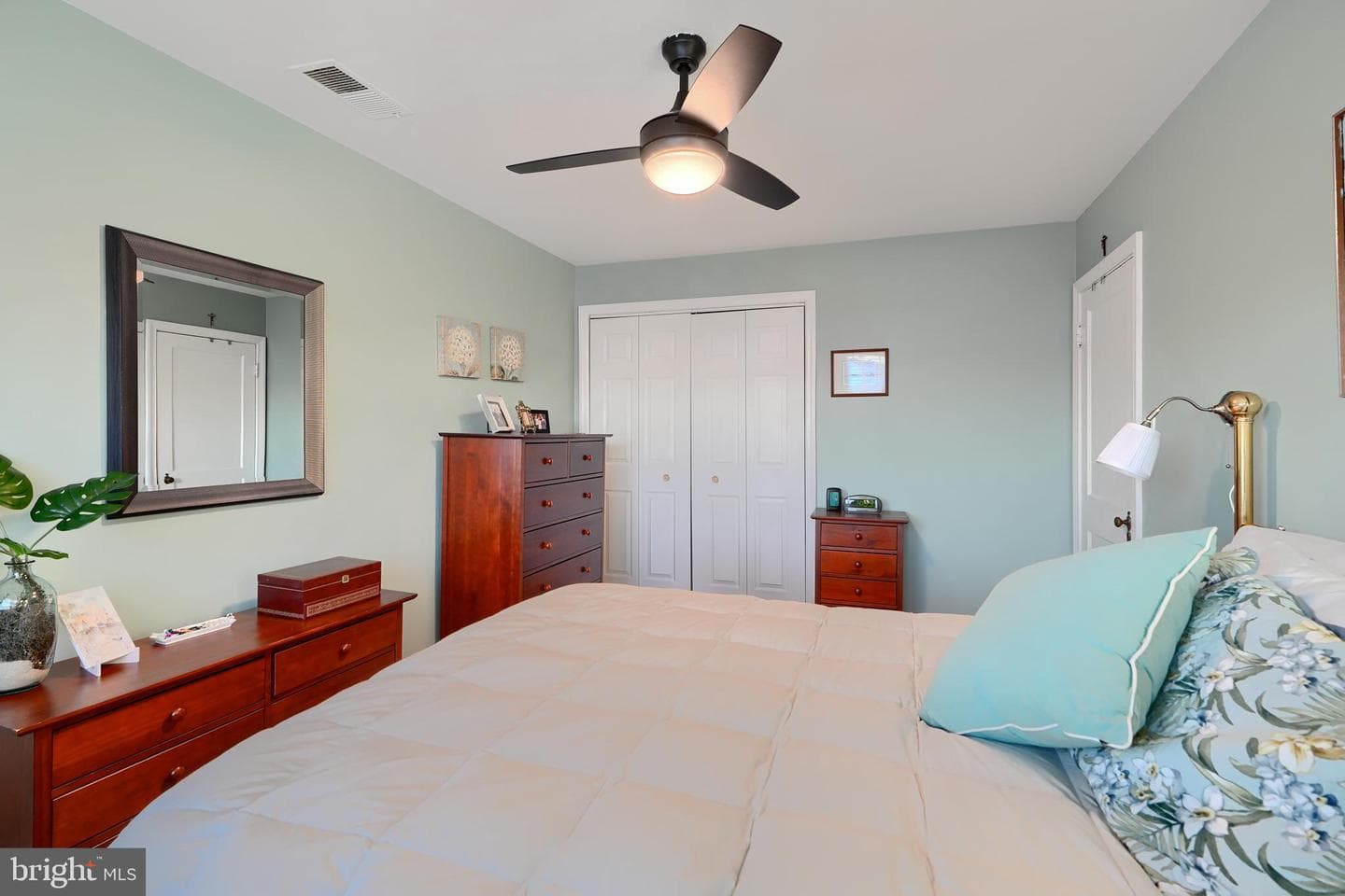208 Ridge Avenue photo 21