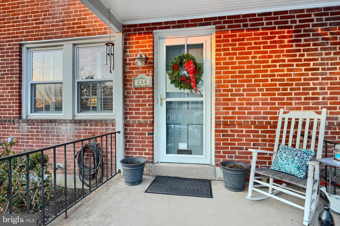 208 Ridge Avenue photo 3