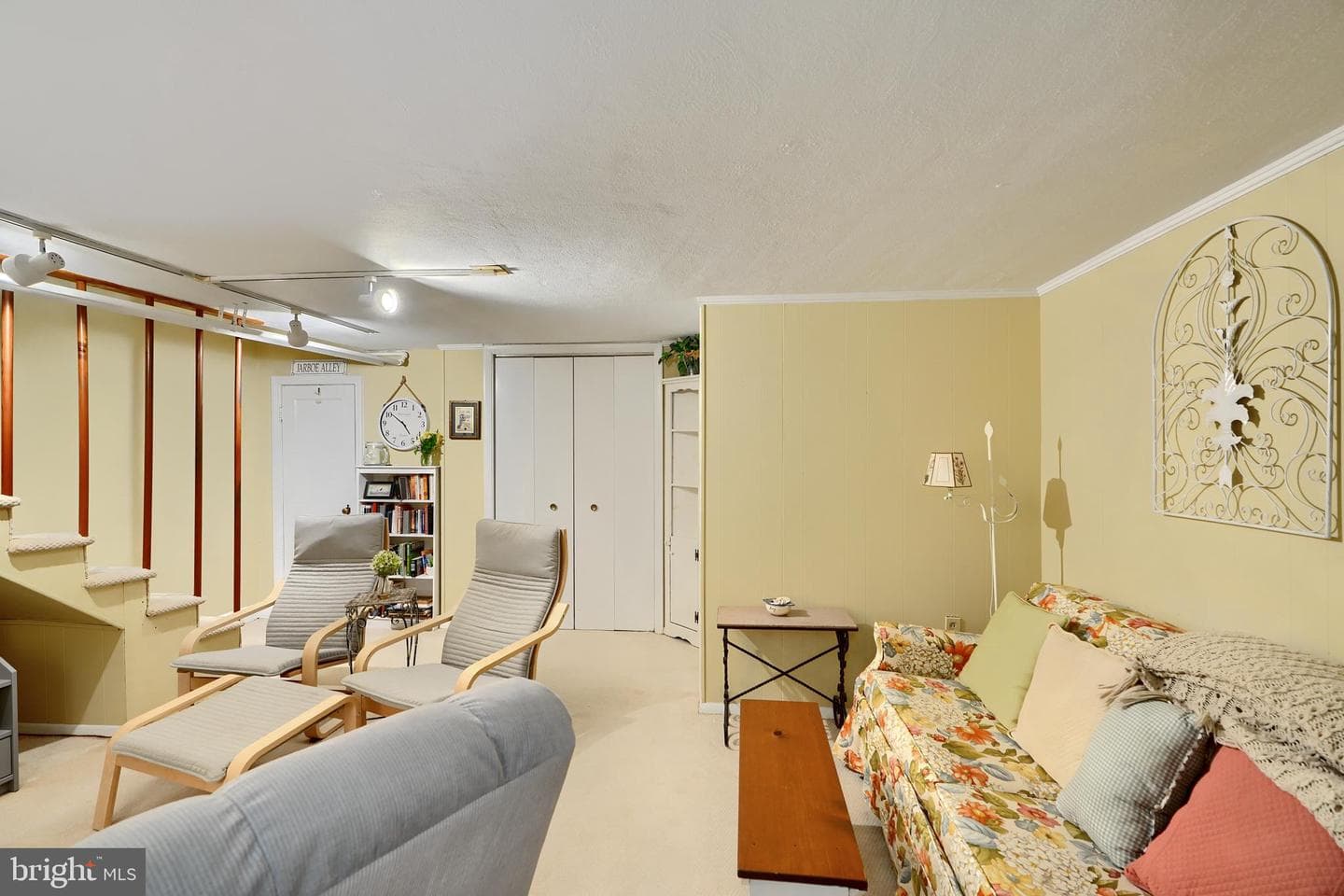 208 Ridge Avenue photo 33