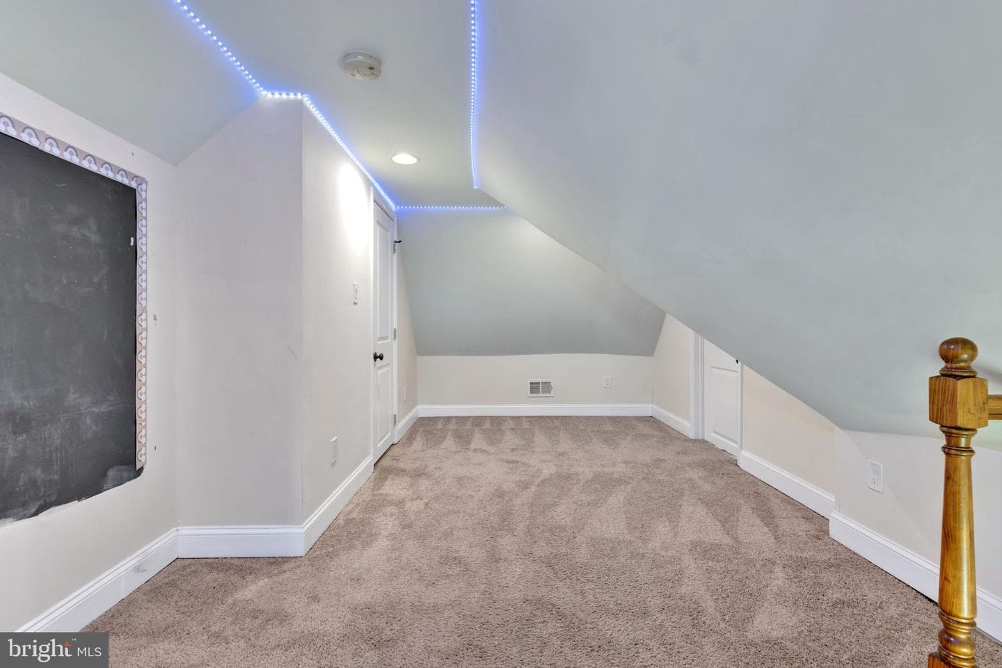 4850 Hazelwood Avenue photo 31