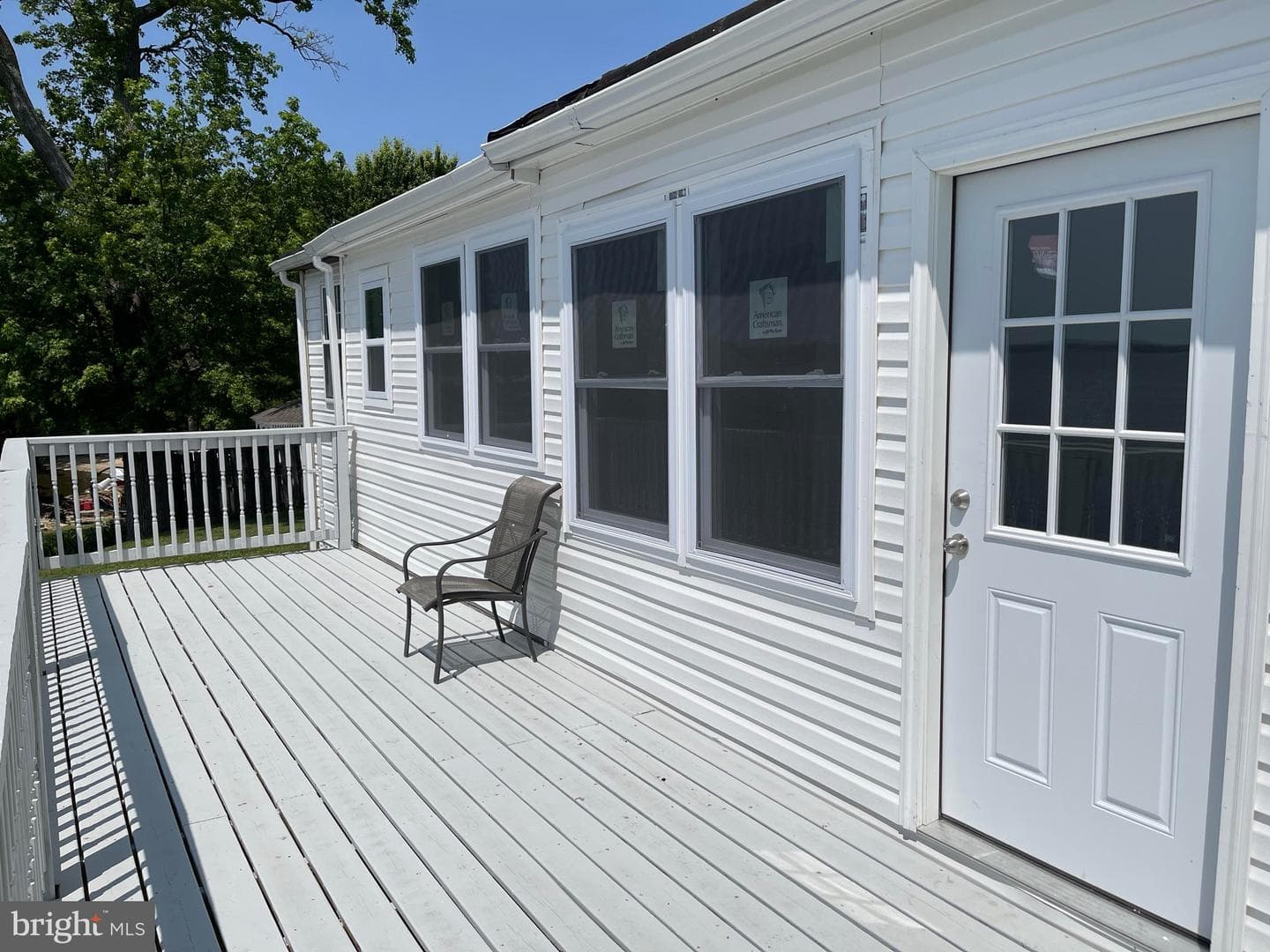 1152 E Riverside Avenue photo 3