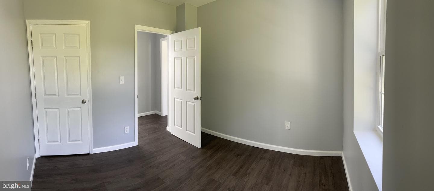 1152 E Riverside Avenue photo 8