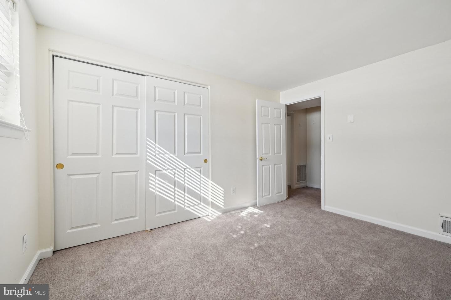 216 Morris Avenue photo 31
