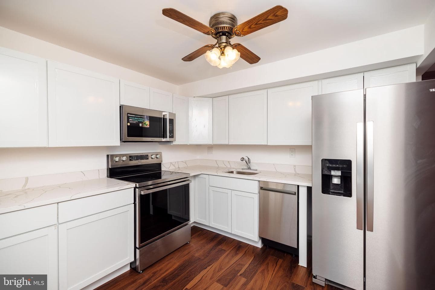 6 Bardia Court photo 4