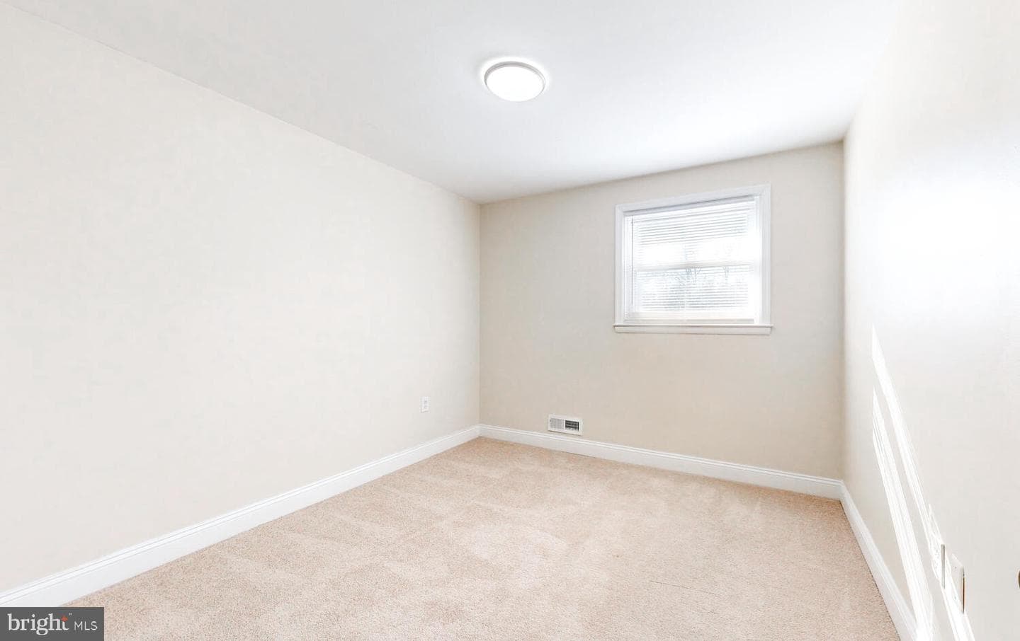 6717 Glenkirk Road photo 19
