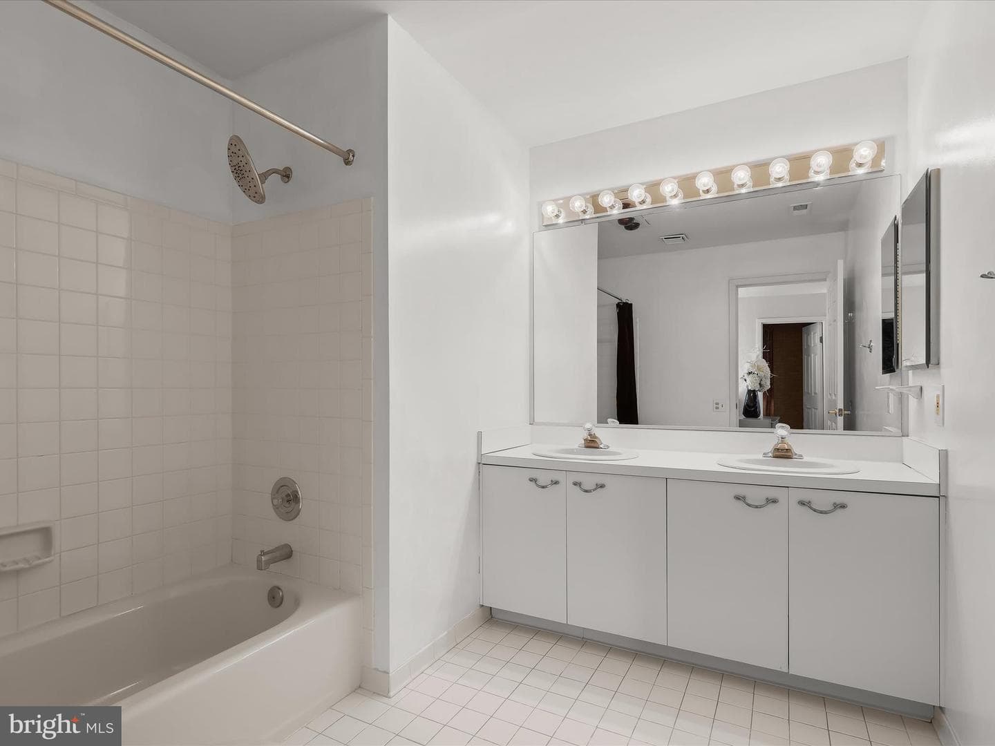 1 Red Maple Court photo 43
