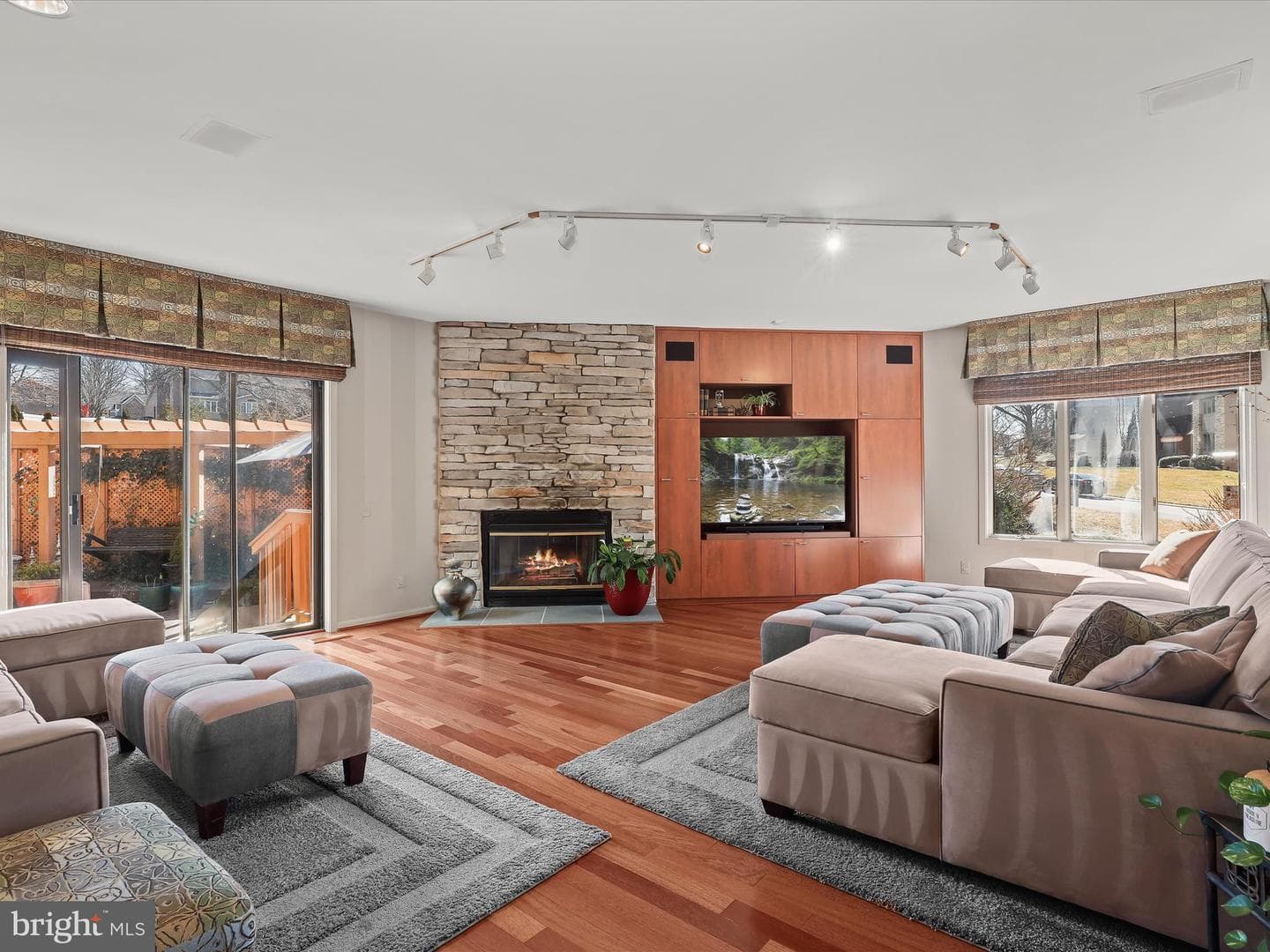 1 Red Maple Court photo 7