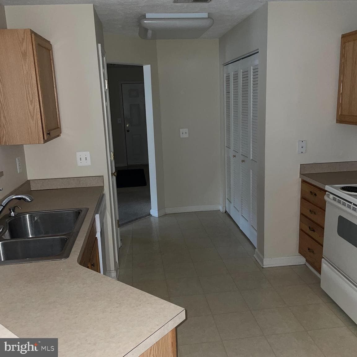 5017 Marchwood Court #5h photo 15