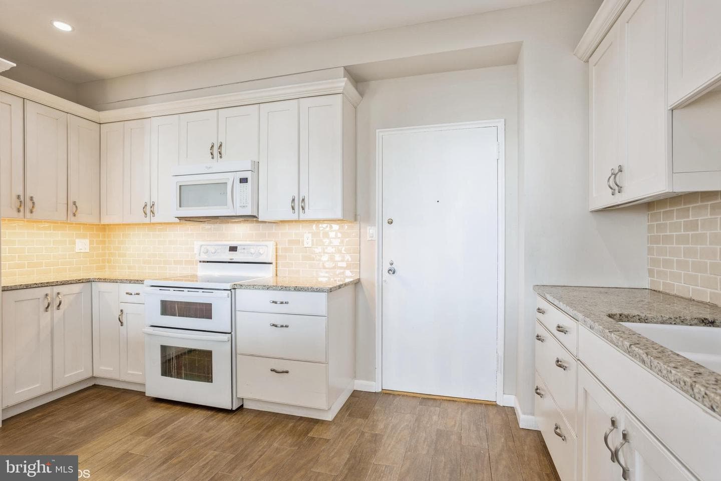 11 Slade Avenue #607 photo 16