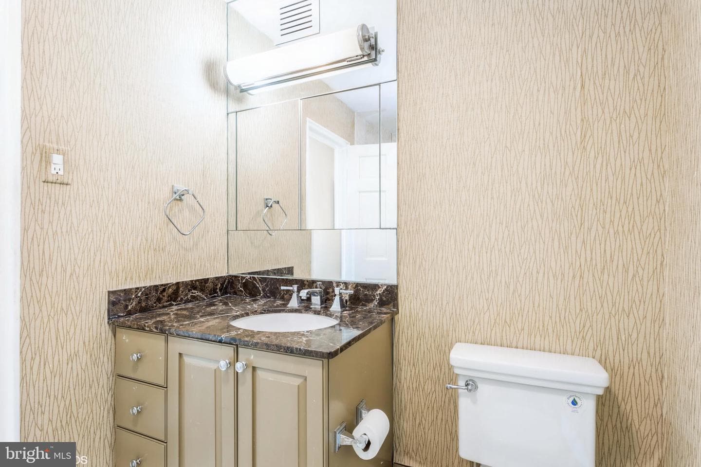 11 Slade Avenue #607 photo 36