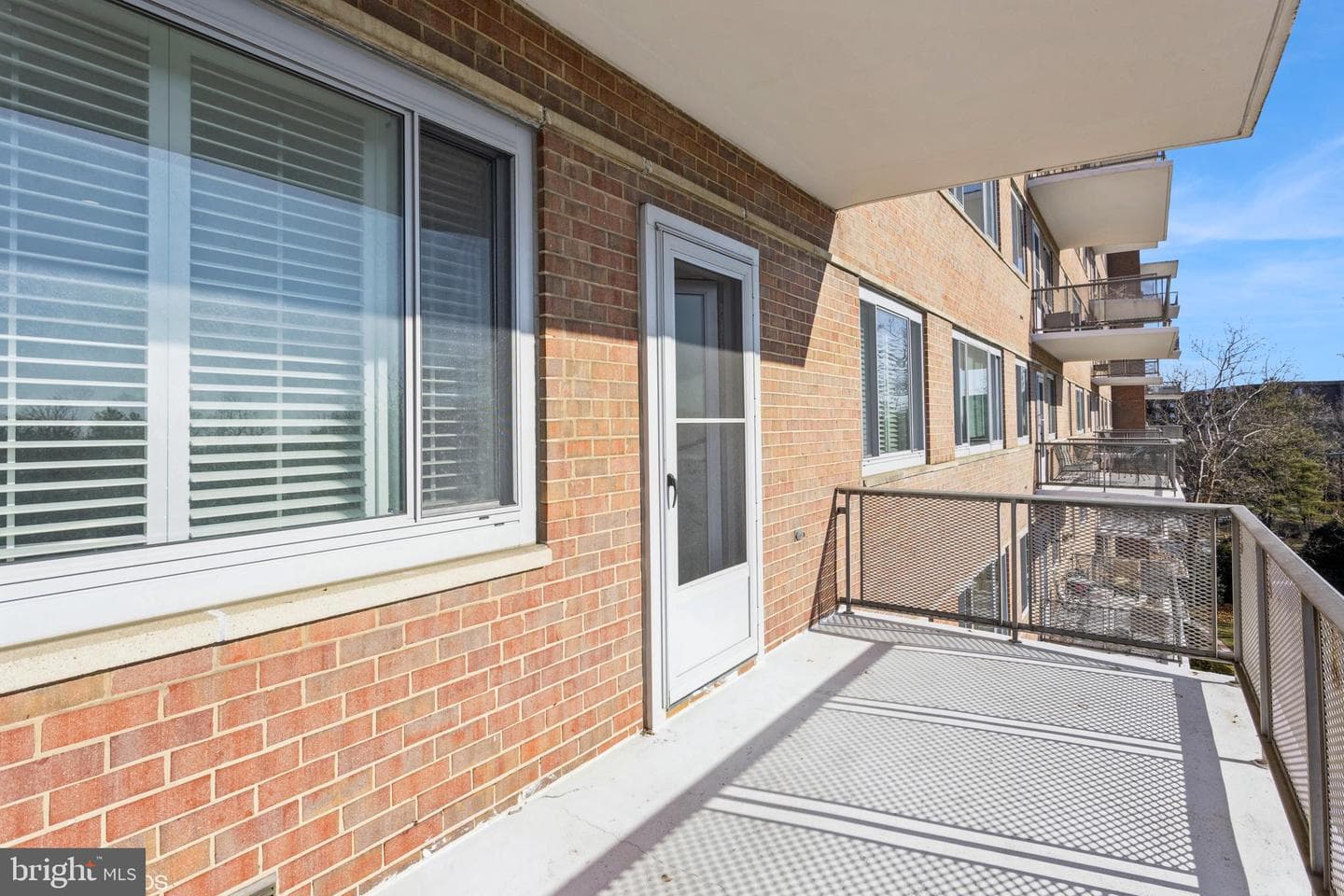 11 Slade Avenue #607 photo 38