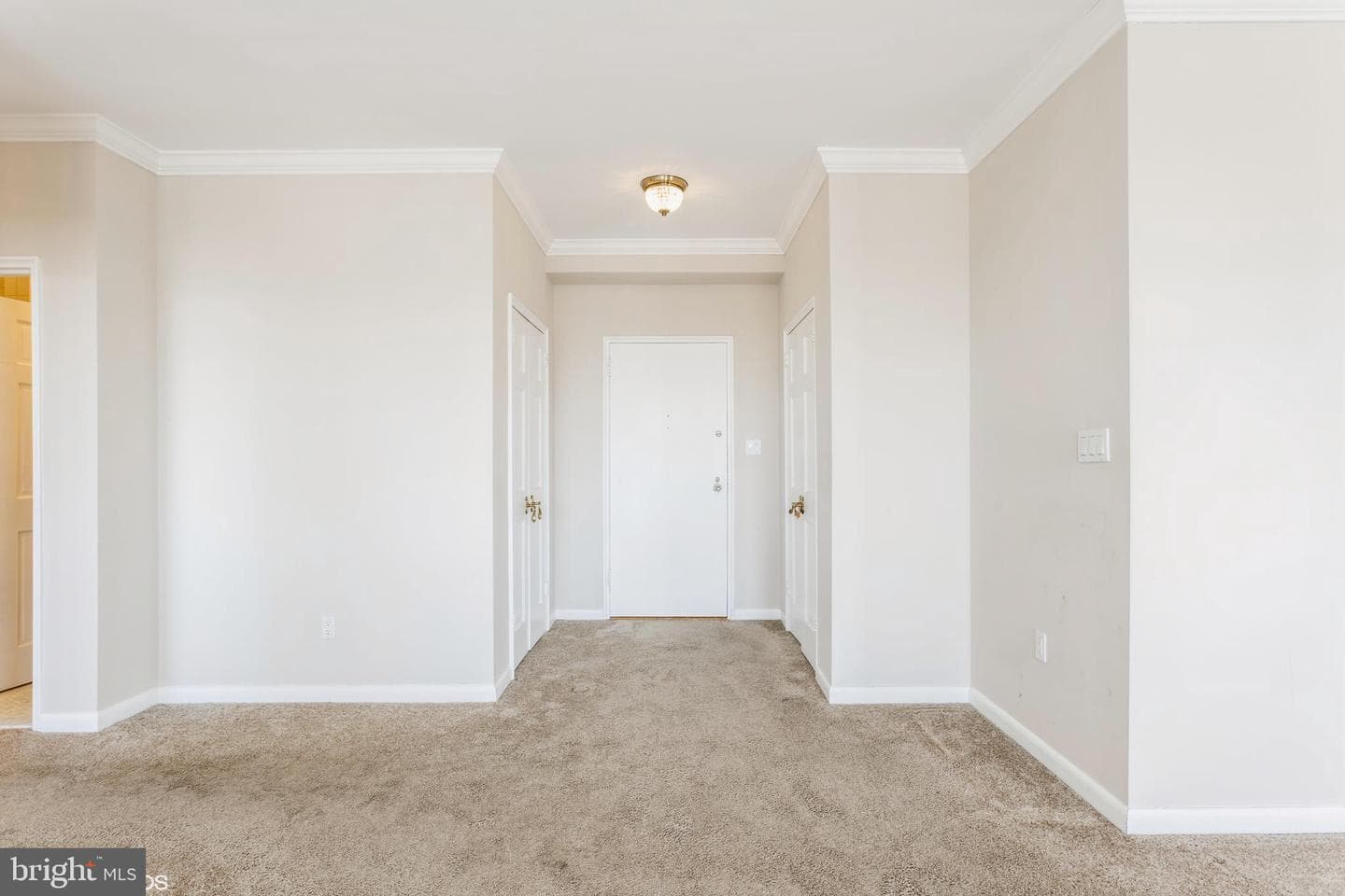 11 Slade Avenue #607 photo 4