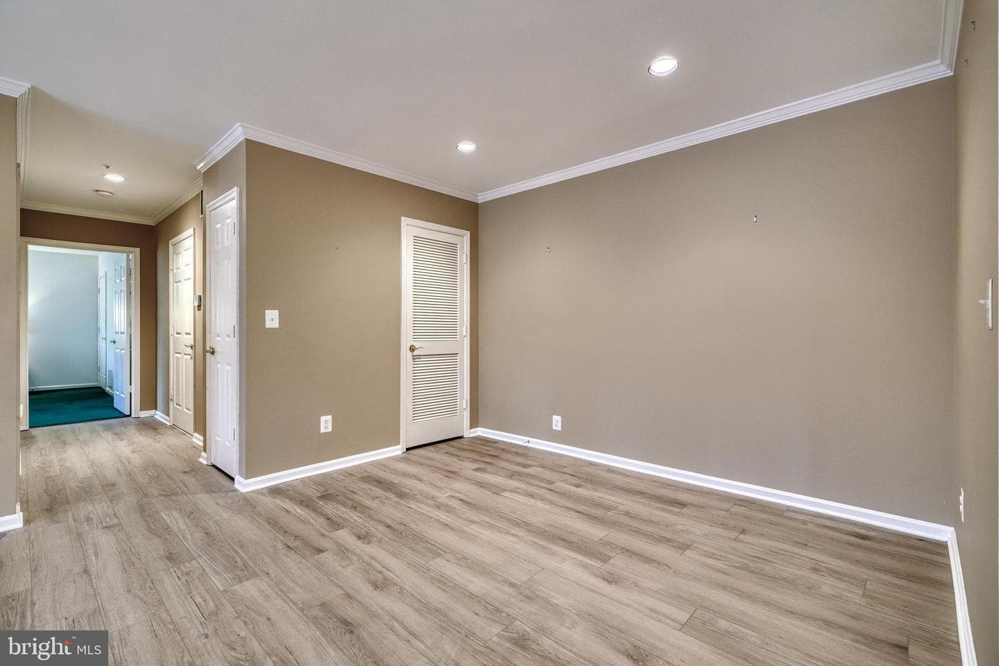 12105 Tullamore Court #303 photo 5