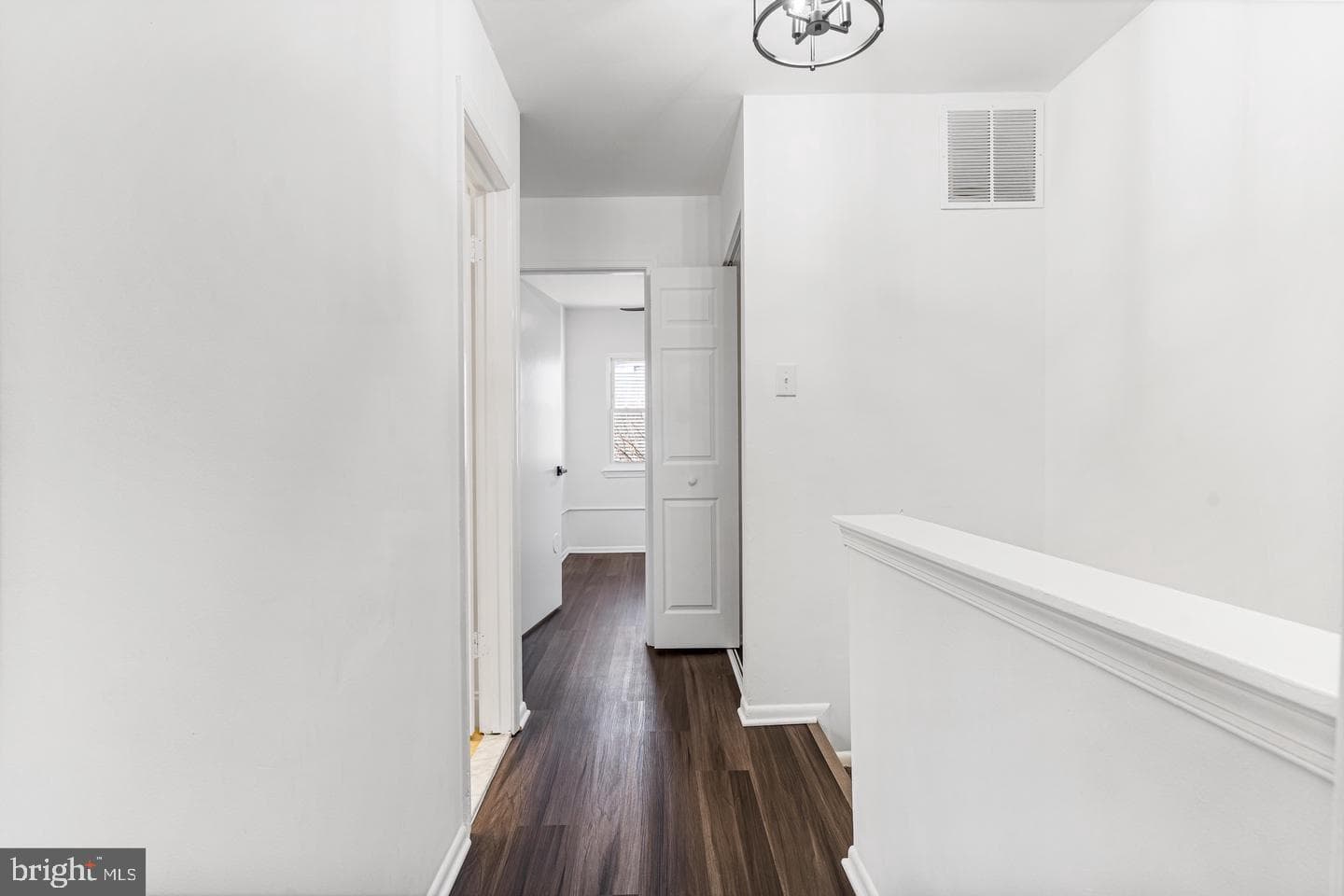 6542 Woodgreen photo 9