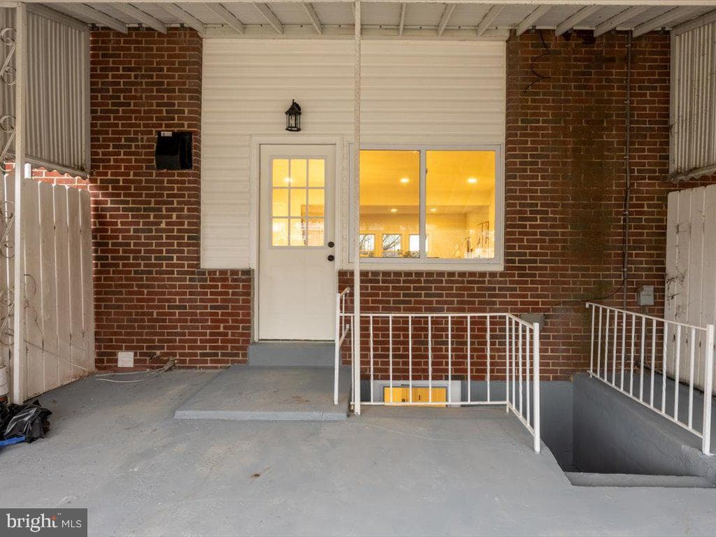1703 Inverness Avenue photo 23