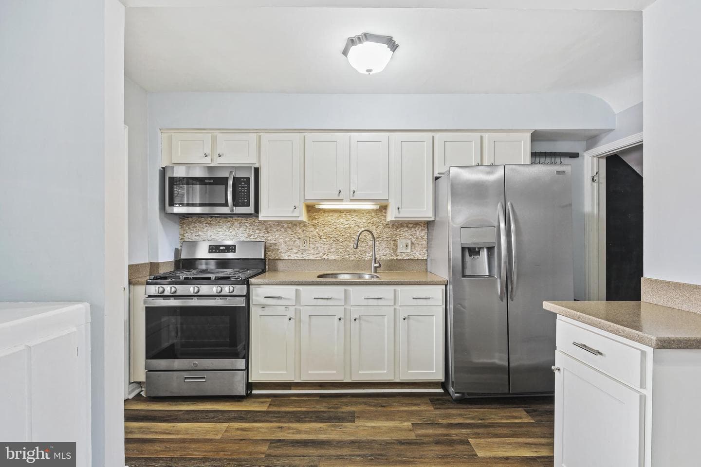 7002 Gough Street photo 11