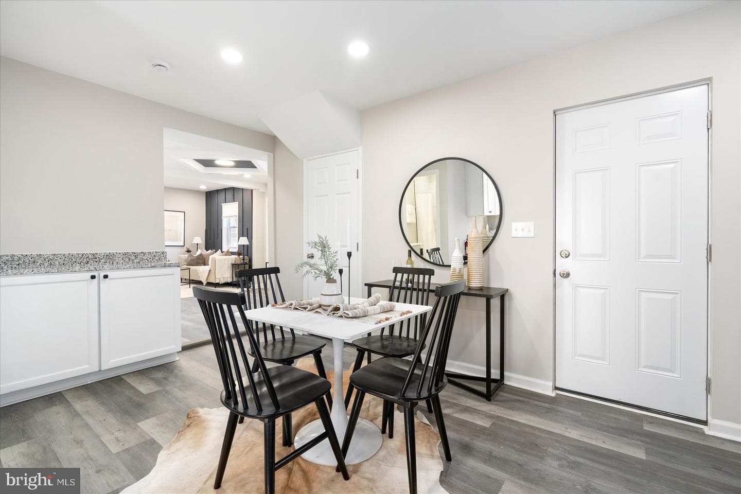2909 Delaware Avenue photo 9