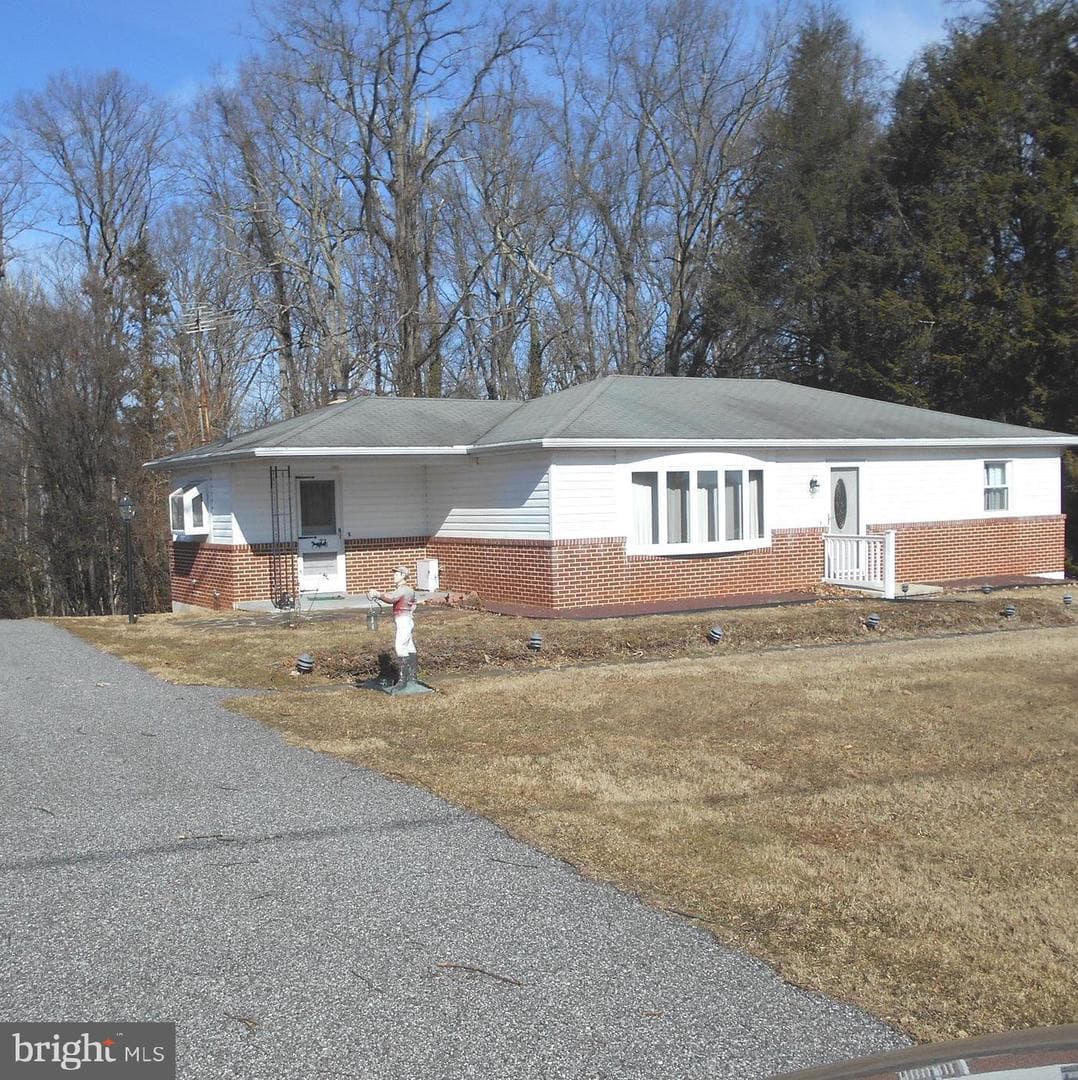 16746 Ridge Road photo 1