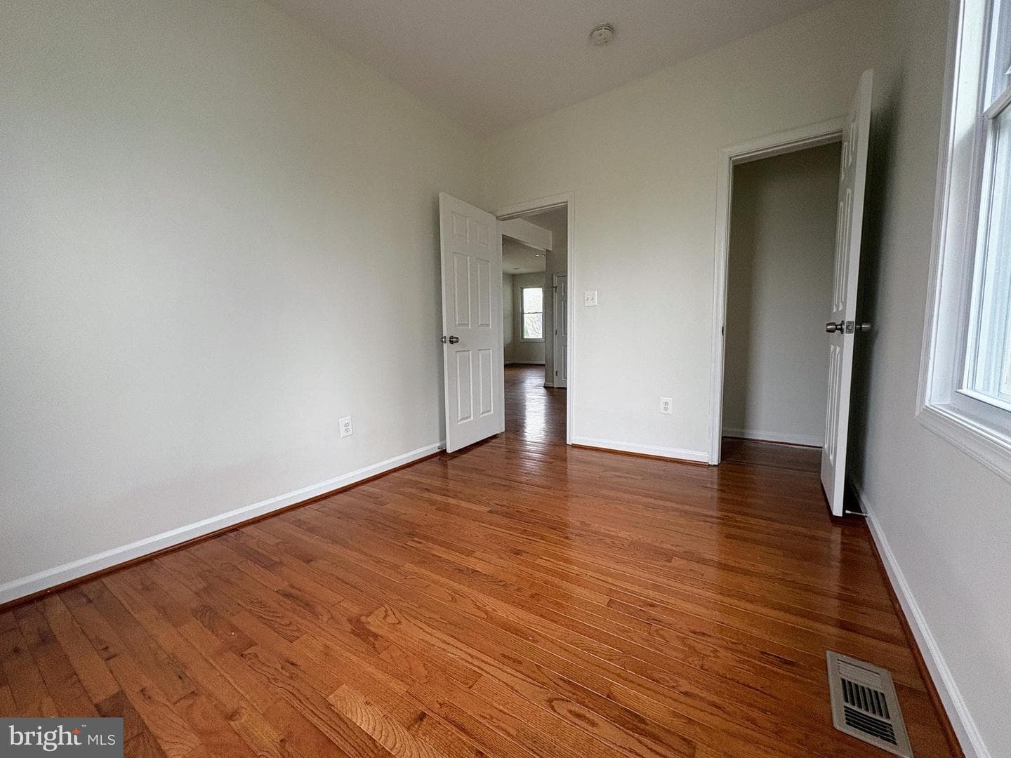 103 Sherwood Avenue photo 10