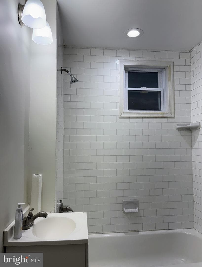 103 Sherwood Avenue photo 13