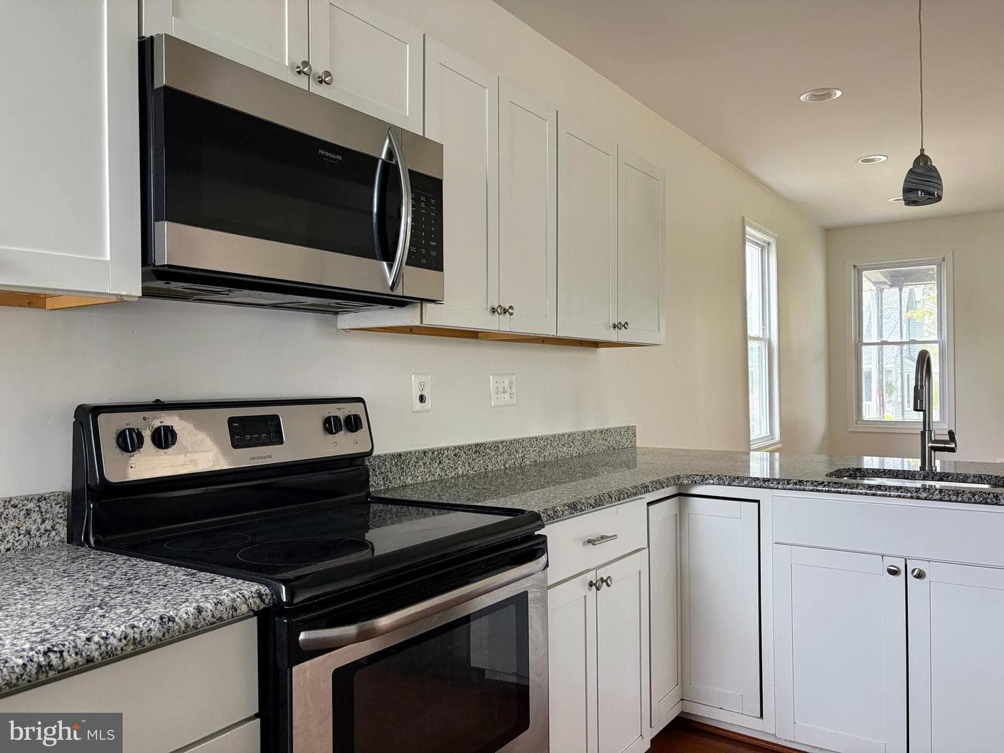 103 Sherwood Avenue photo 8