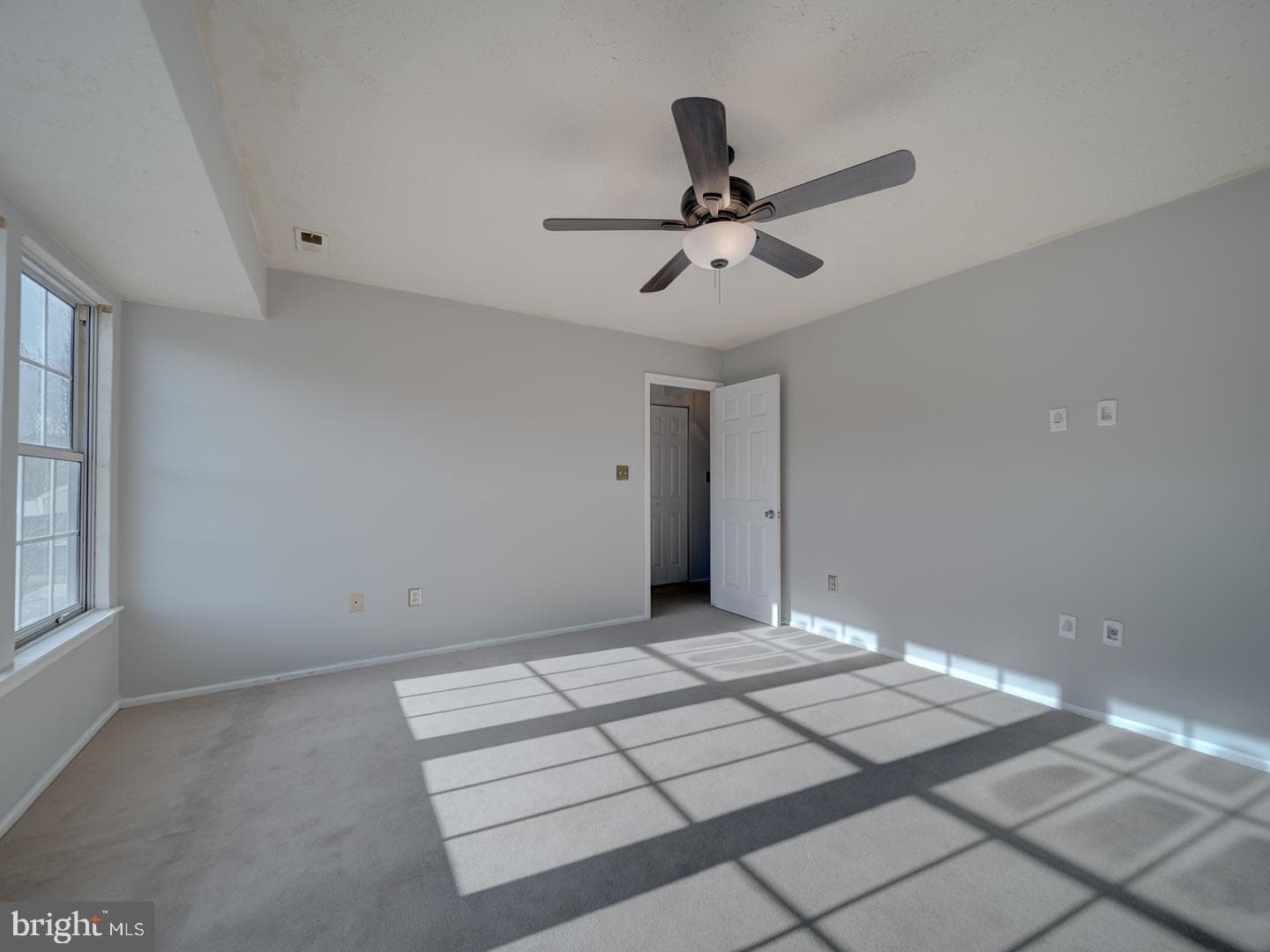 128 Jumpers Circle #202 photo 16