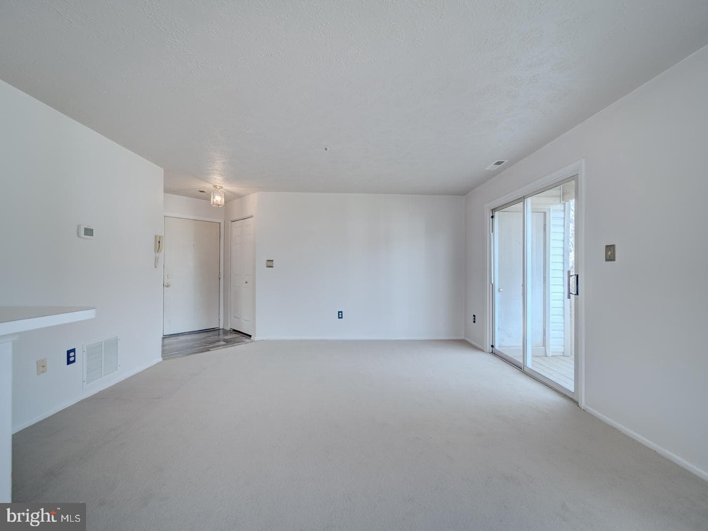 128 Jumpers Circle #202 photo 2
