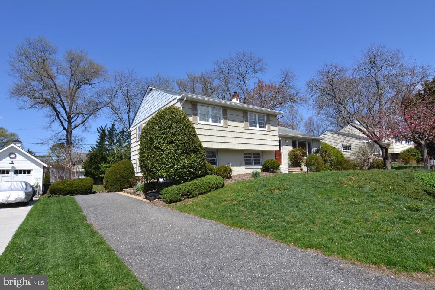 1608 Templeton Road photo 2