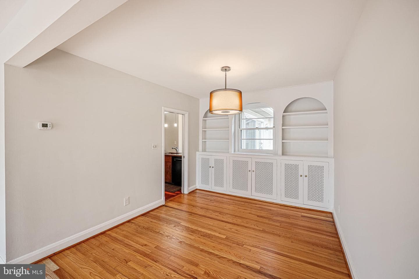 1608 Templeton Road photo 4