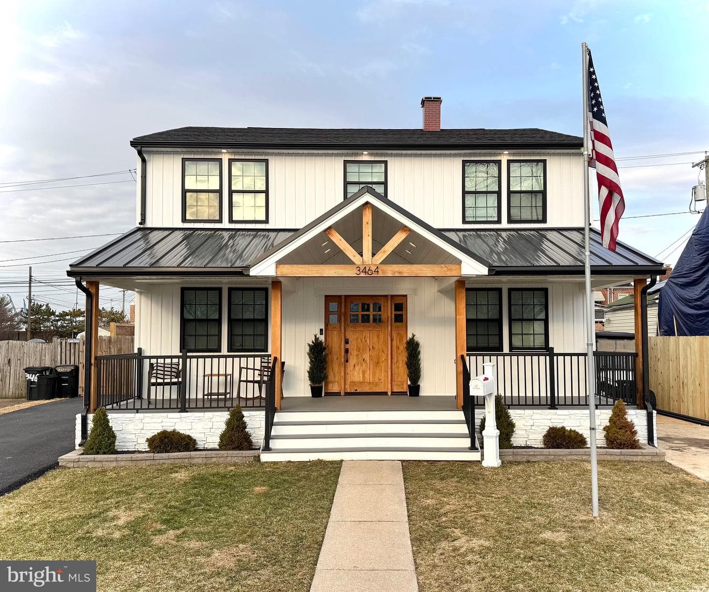 3464 Loganview