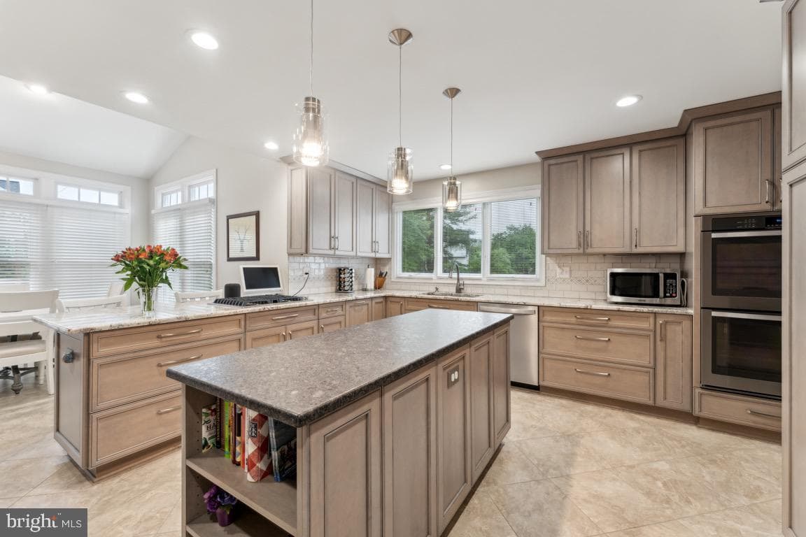47 Bellchase Court photo 20