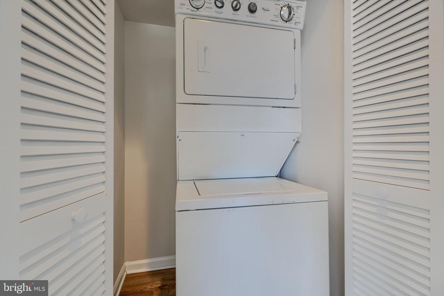 3446 Liberty Parkway photo 18