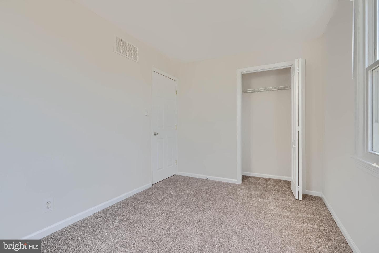 3446 Liberty Parkway photo 21