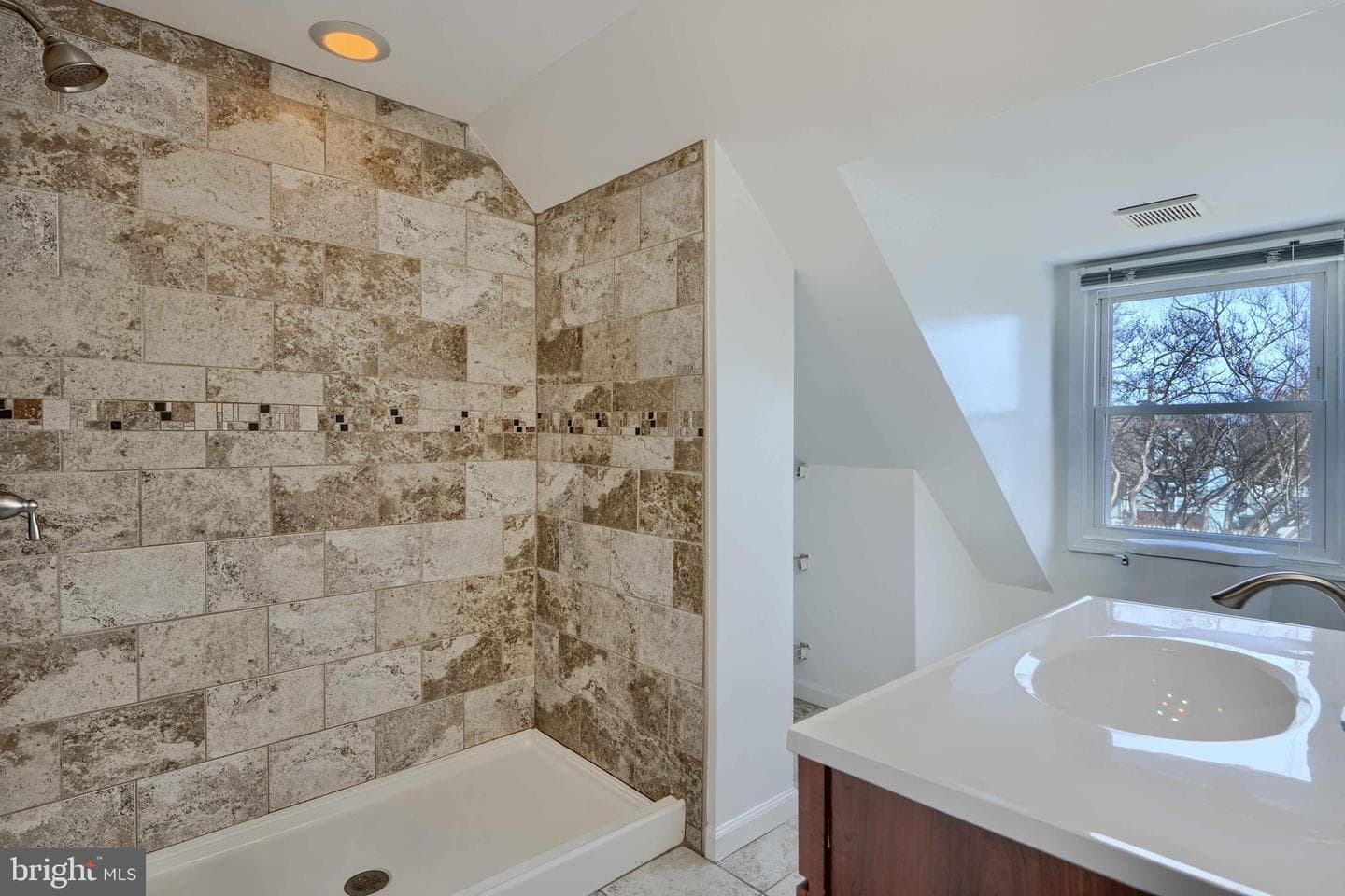 3446 Liberty Parkway photo 24