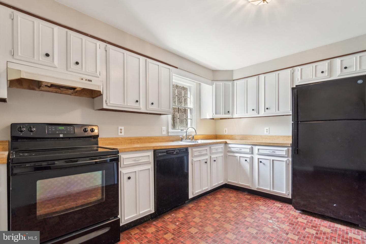 17422 Masemore Road photo 10