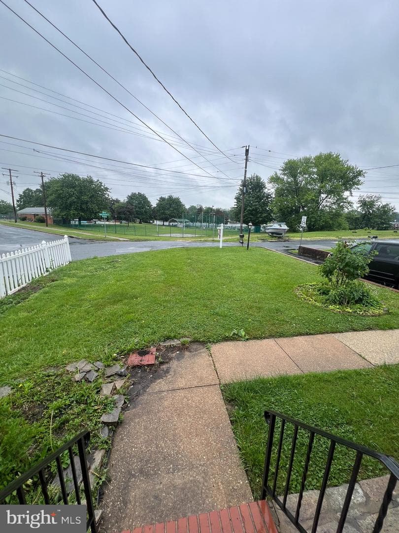 8211 Beach Drive photo 3