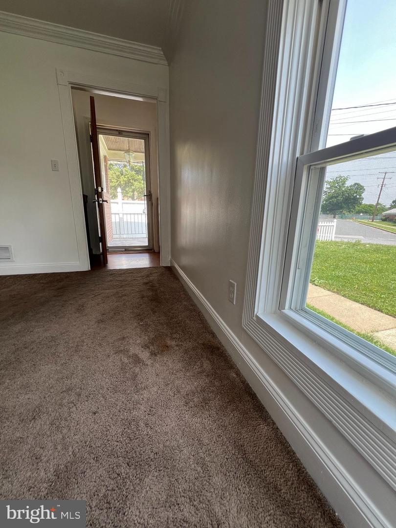 8211 Beach Drive photo 8