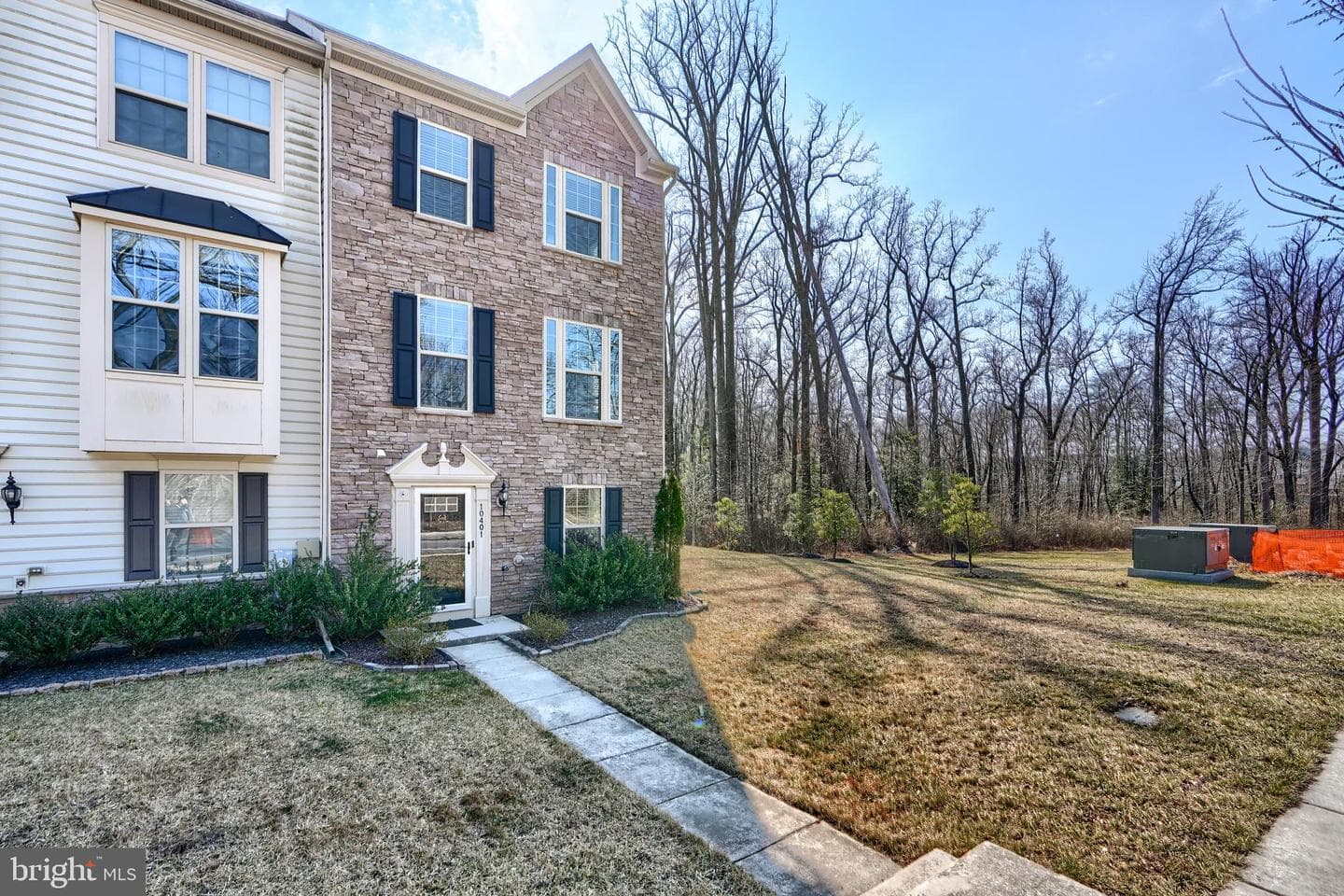 10401 Campbell Boulevard photo 2