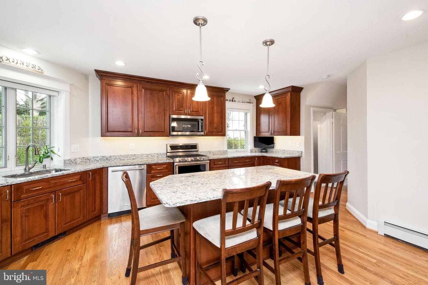 602 Worcester Road photo 12
