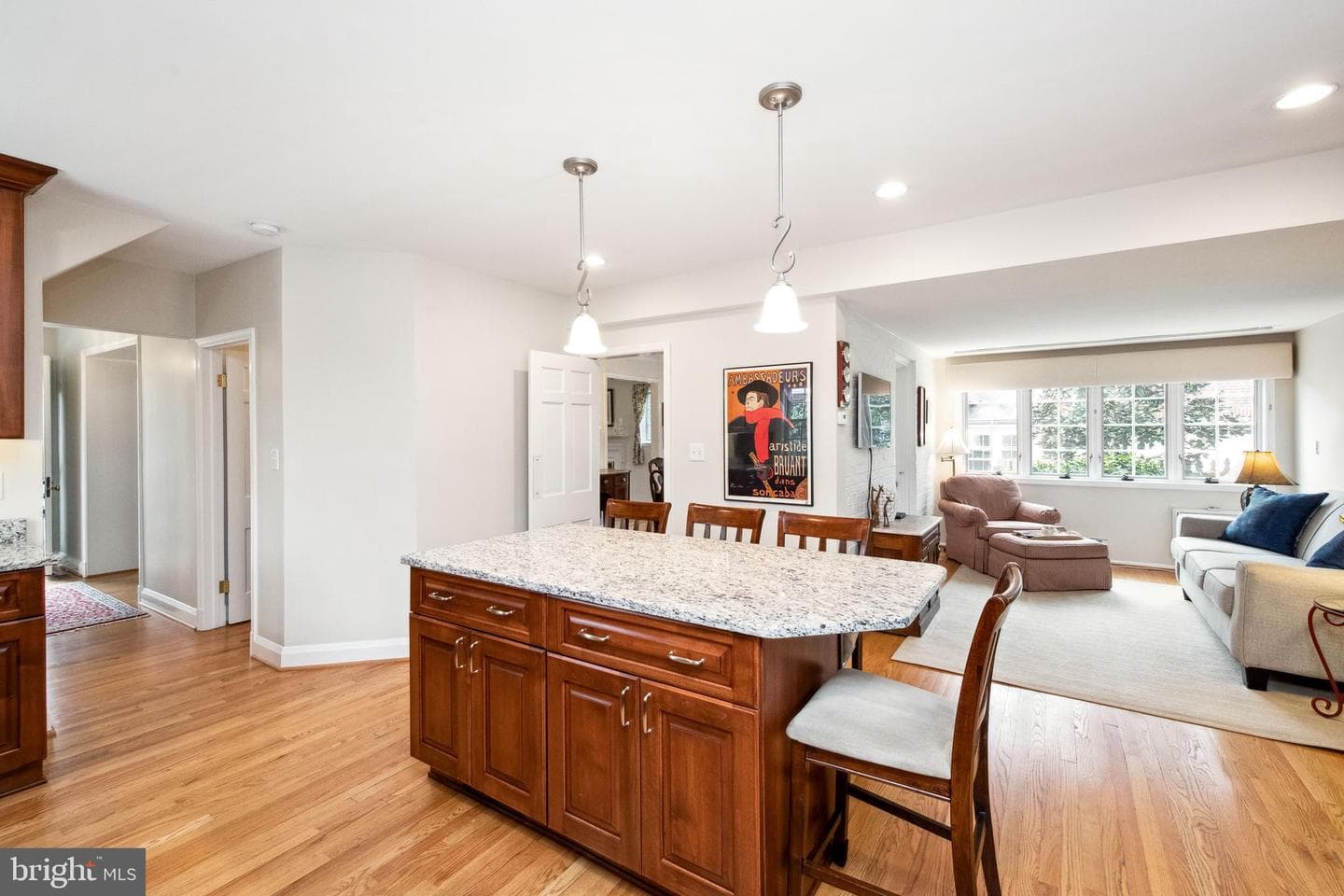 602 Worcester Road photo 14