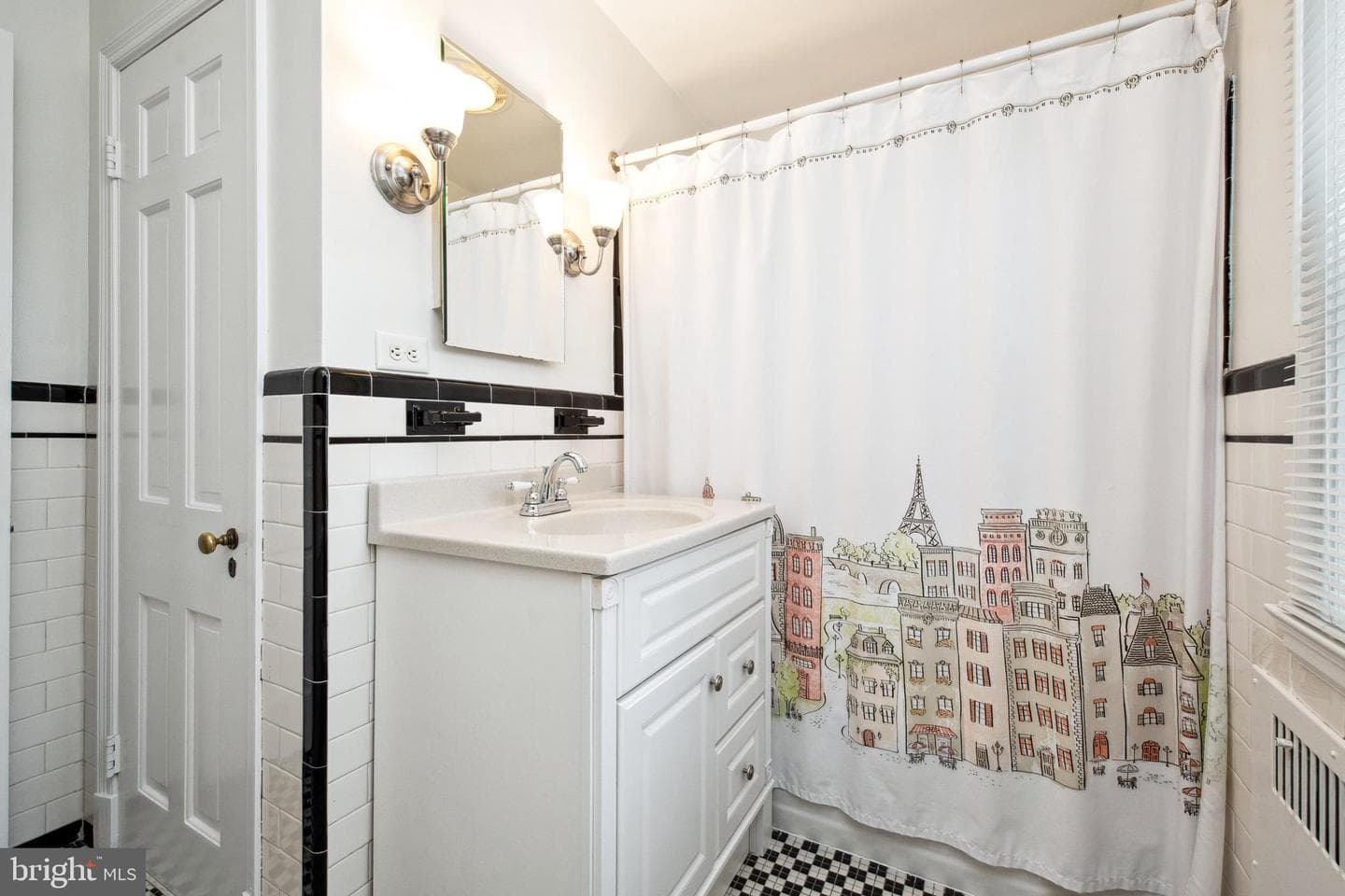 602 Worcester Road photo 24