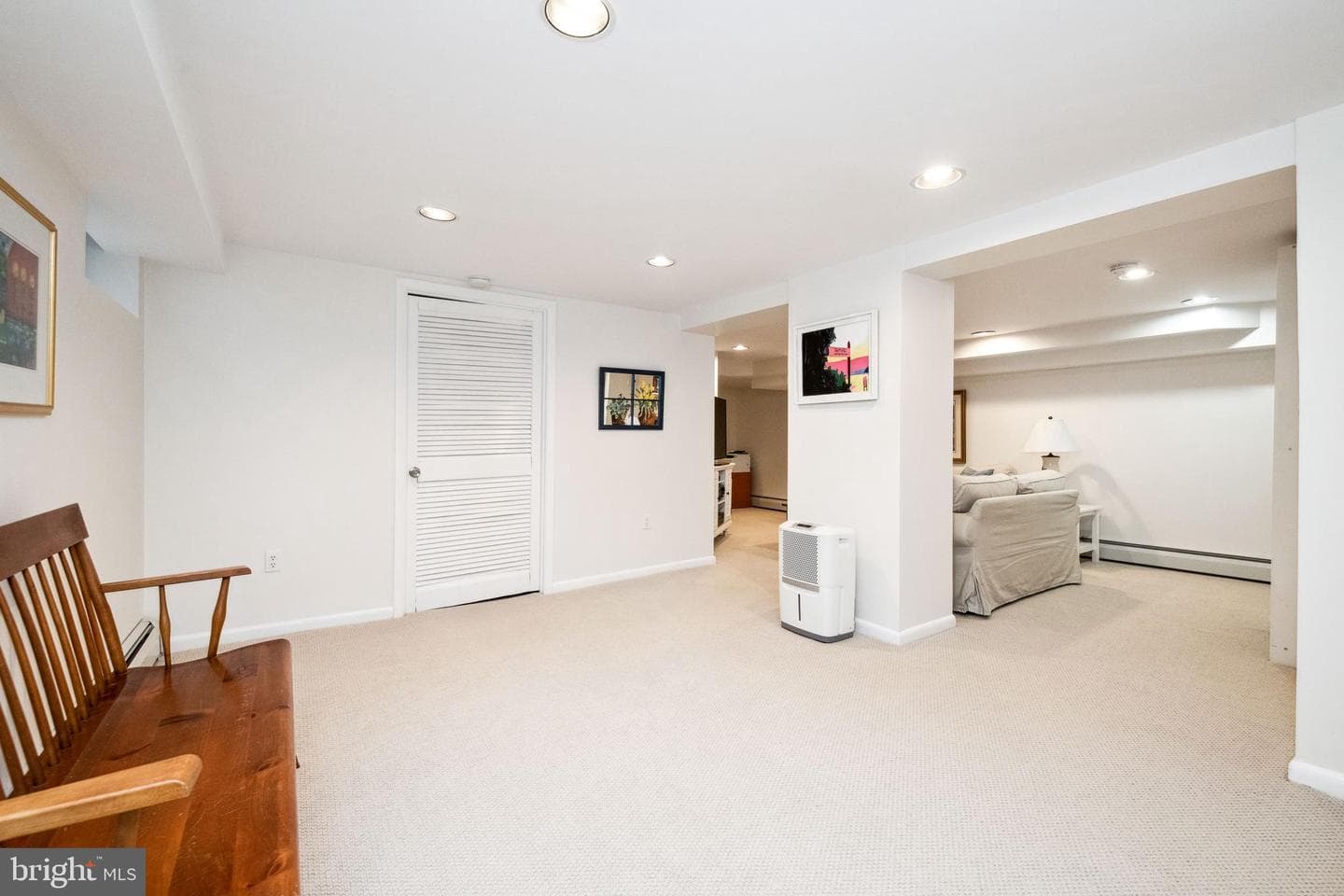 602 Worcester Road photo 27