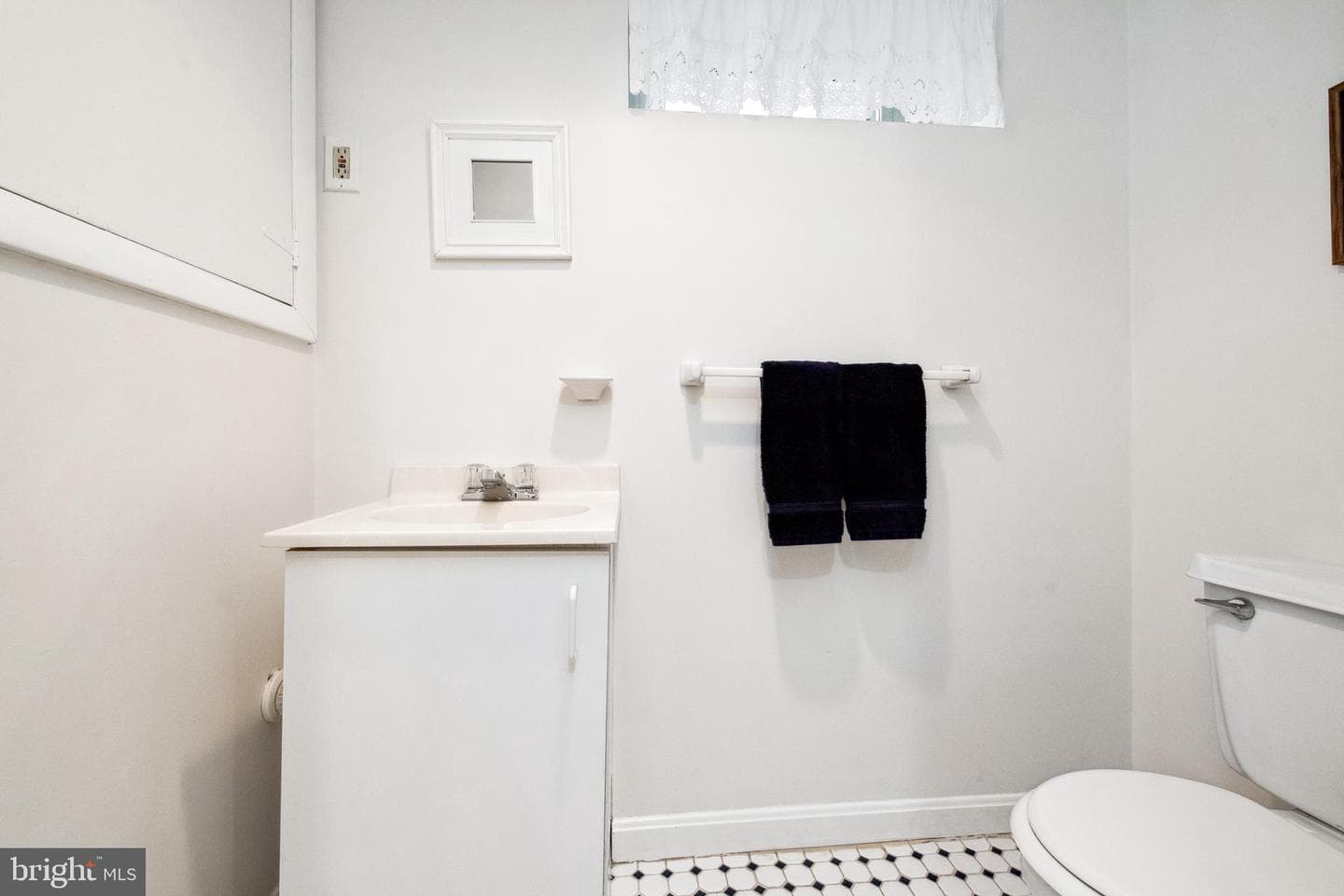 602 Worcester Road photo 30