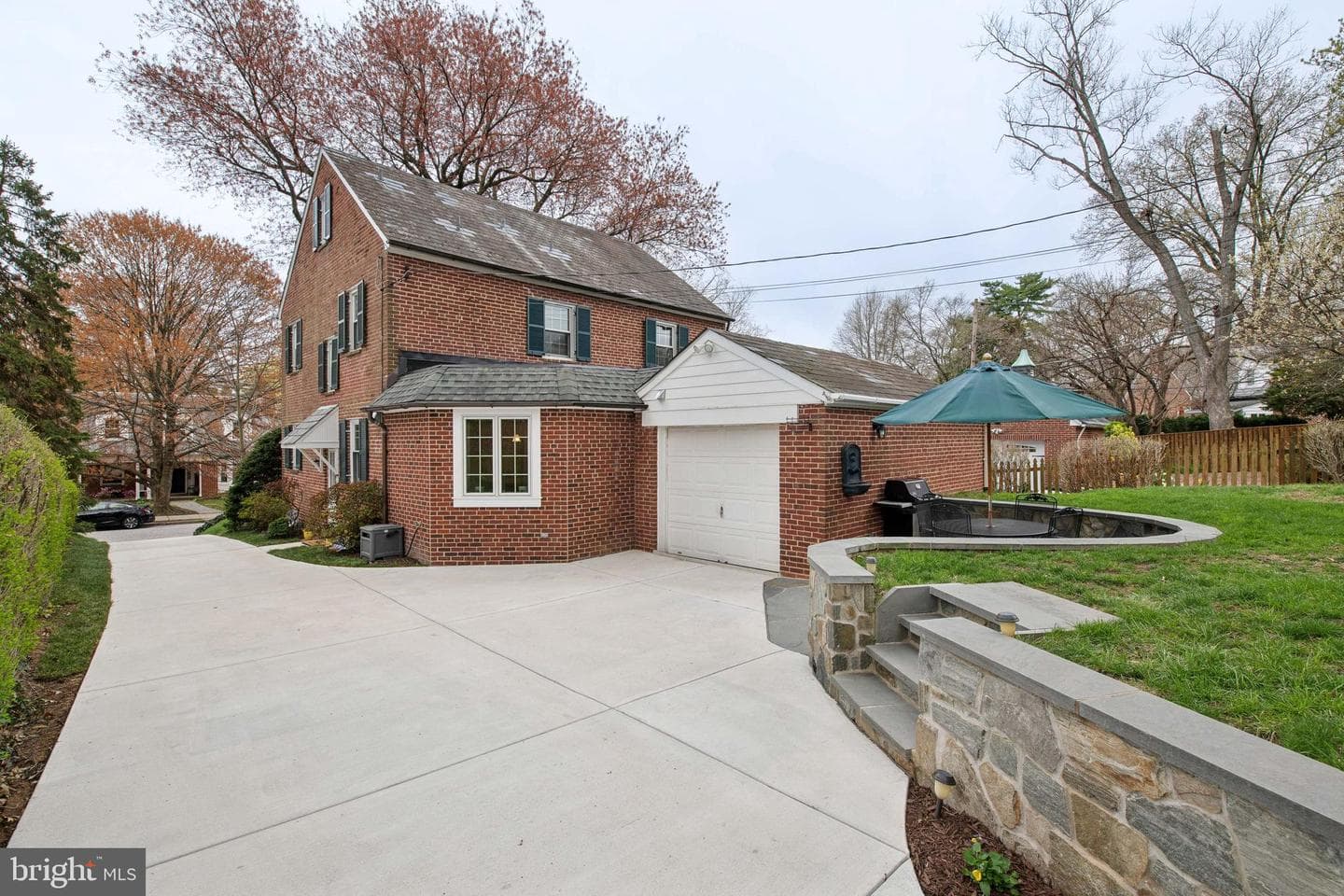 602 Worcester Road photo 33