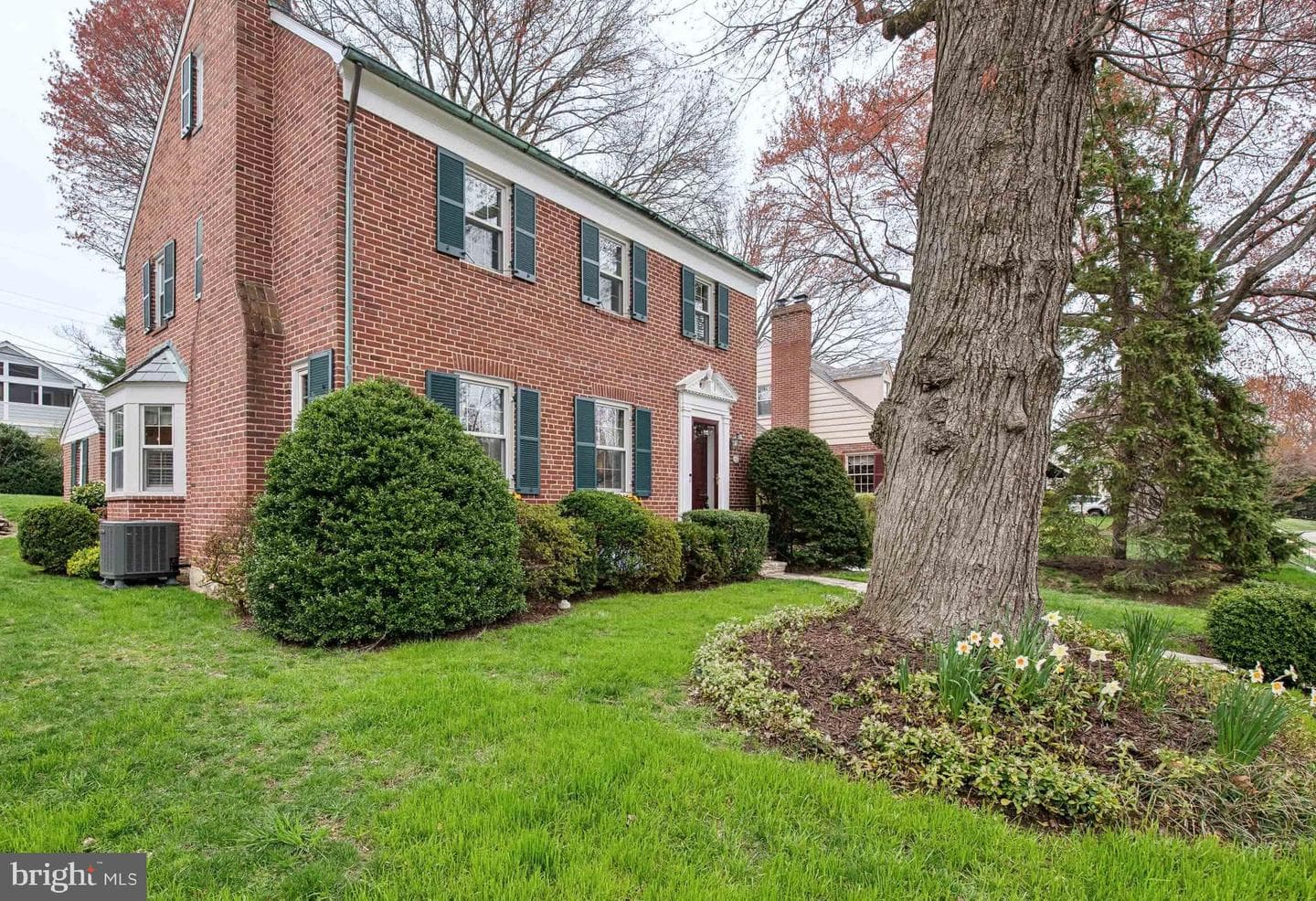 602 Worcester Road photo 4